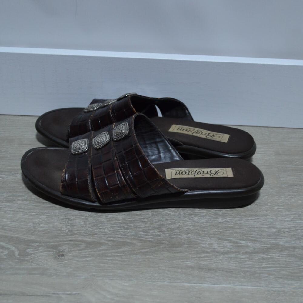 Brighton Woman's Brown Leather Croc-embossed Slide Sandals Size 8 - Picture 2 of 7